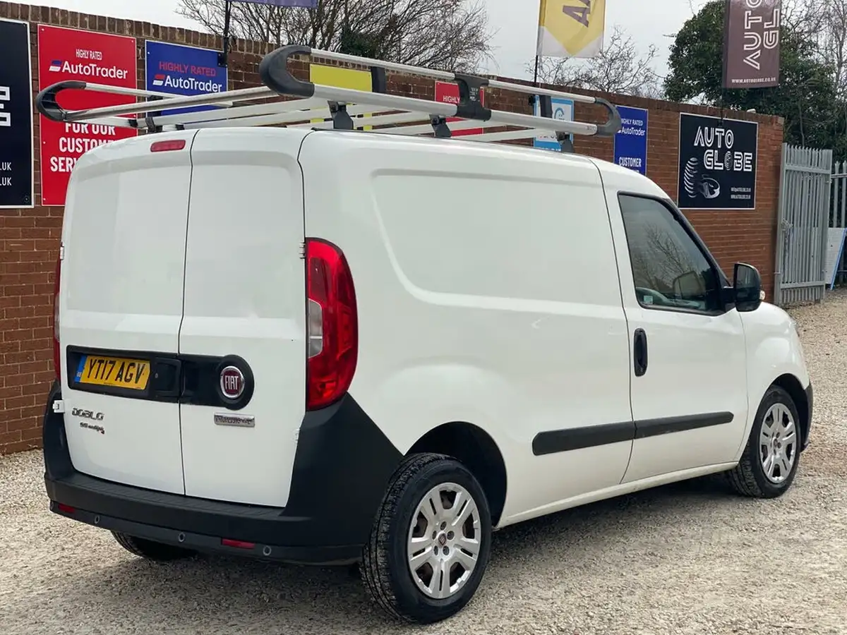 2017-fiat-doblo-cargo-13td-l1h2-big-2