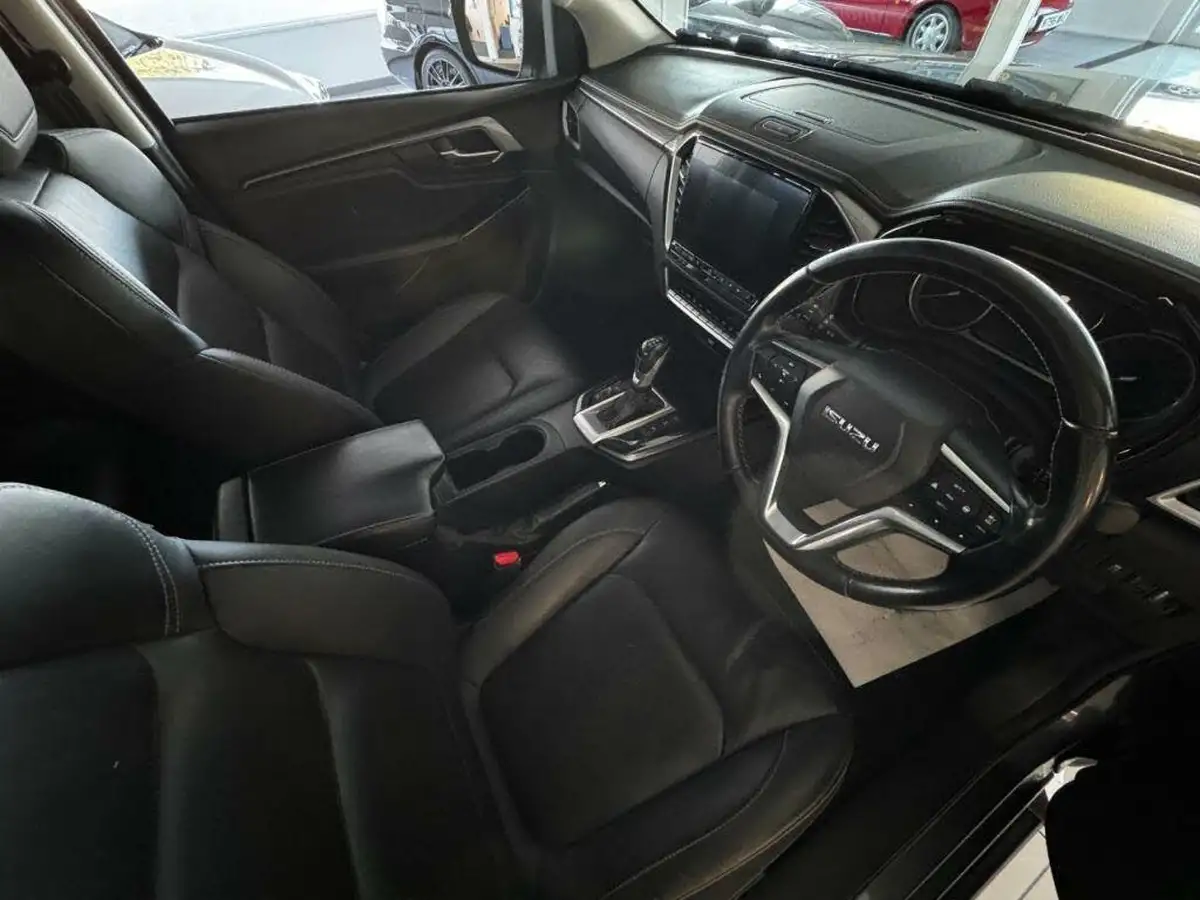 2021-isuzu-d-max-19td-dl40-auto-big-6