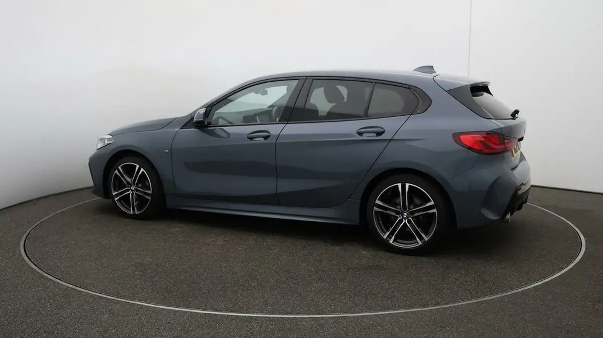 2021-bmw-1-series-15-118i-m-sport-lcp-dct-big-47