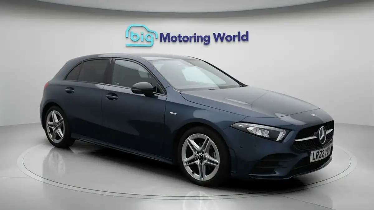 2022-mercedes-benz-a-class-13-a180-amg-line-executive-edition-hatchback-5d-7g-dct-big-1