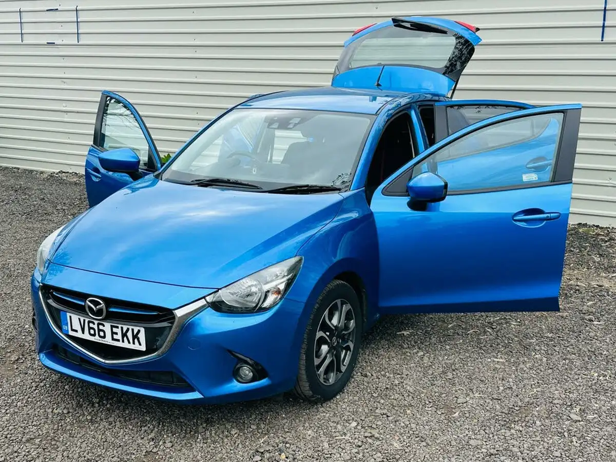 2016-mazda-mazda2-15-sport-nav-90ps-big-23