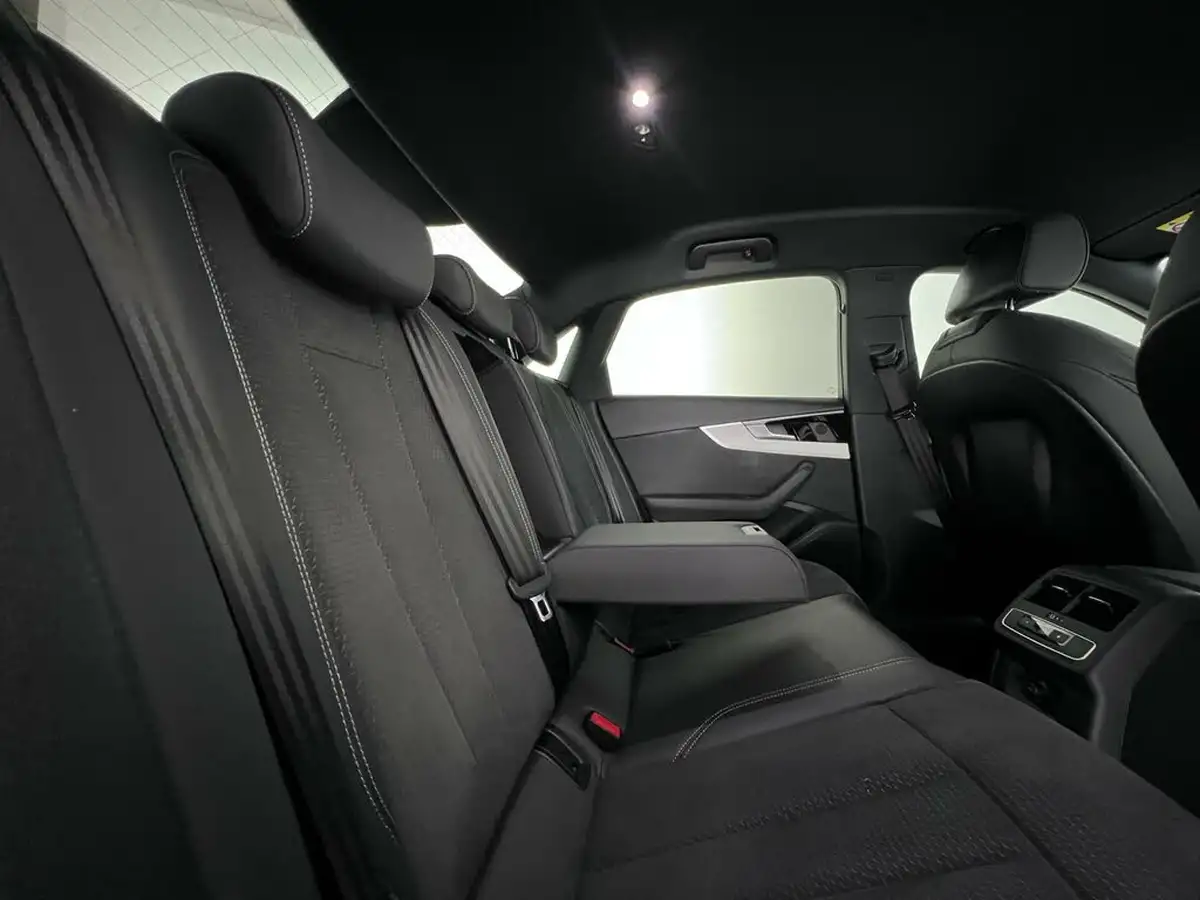 2022-audi-a4-20-35-tfsi-s-line-tronic-big-18