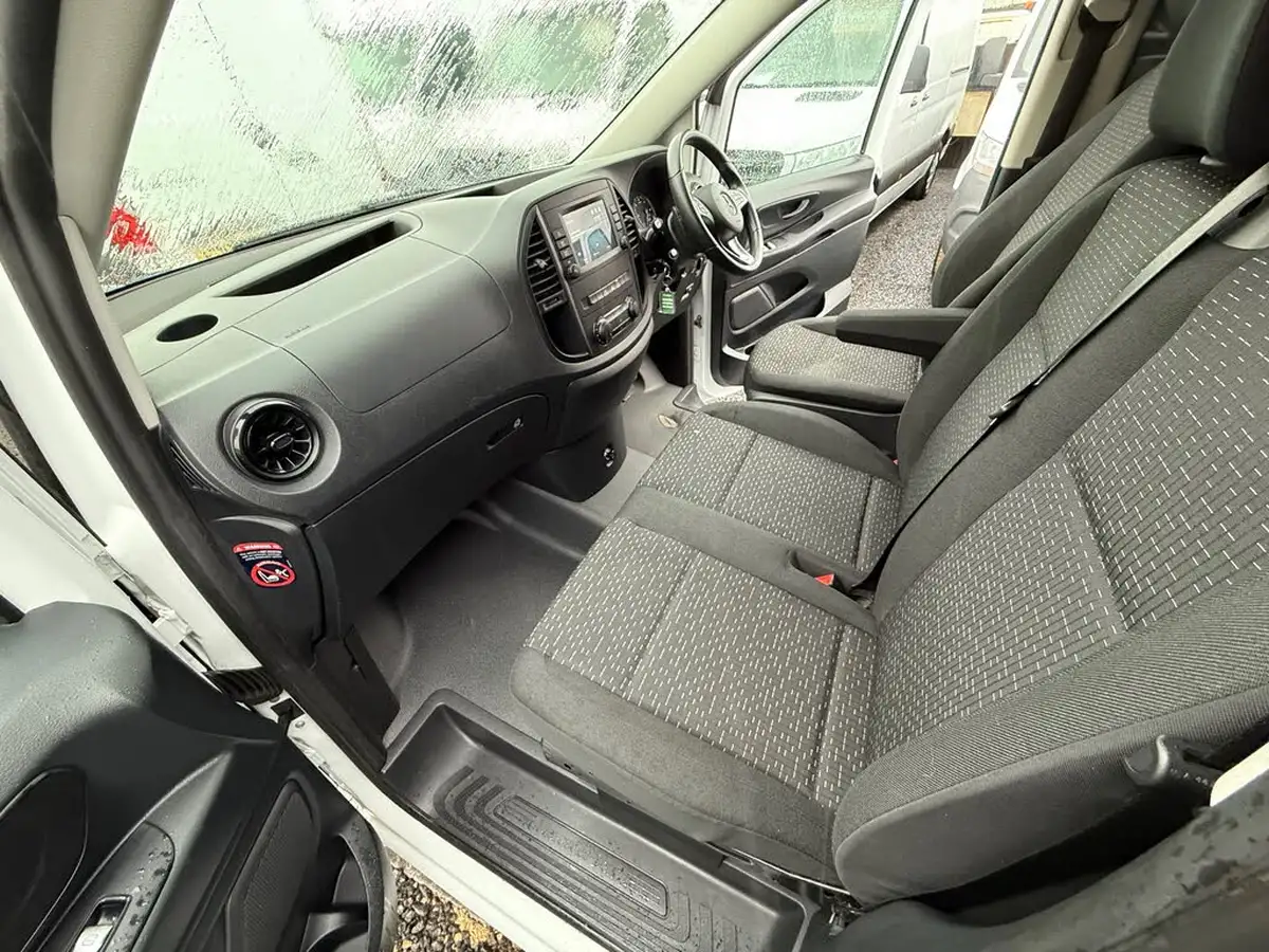 2021-mercedes-benz-vito-20cdi-114-progressive-l2-134bhpeu6dt-panel-1749cc-9g-tronic-big-24