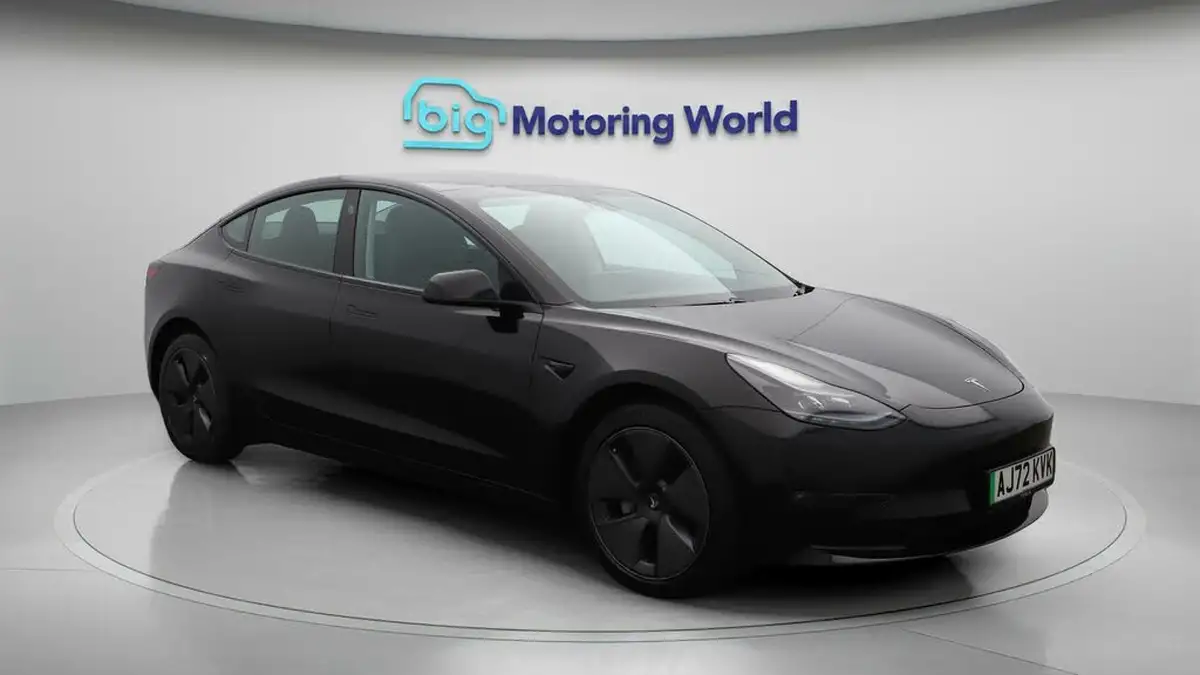 2022-tesla-model-3-e-long-range-big-1