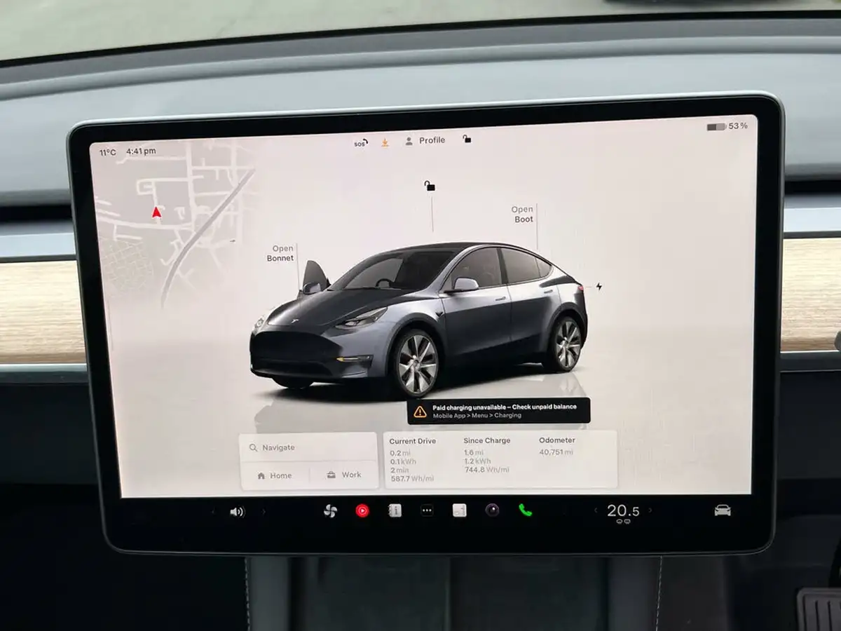 2022-tesla-model-y-e-long-range-big-18