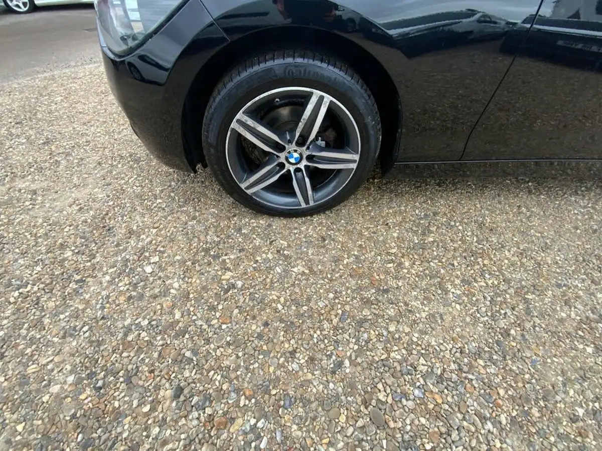 2015-bmw-1-series-20td-116d-sport-5d-big-36