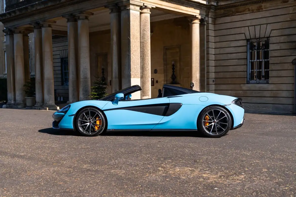 2018-mclaren-570s-38-coupe-big-28