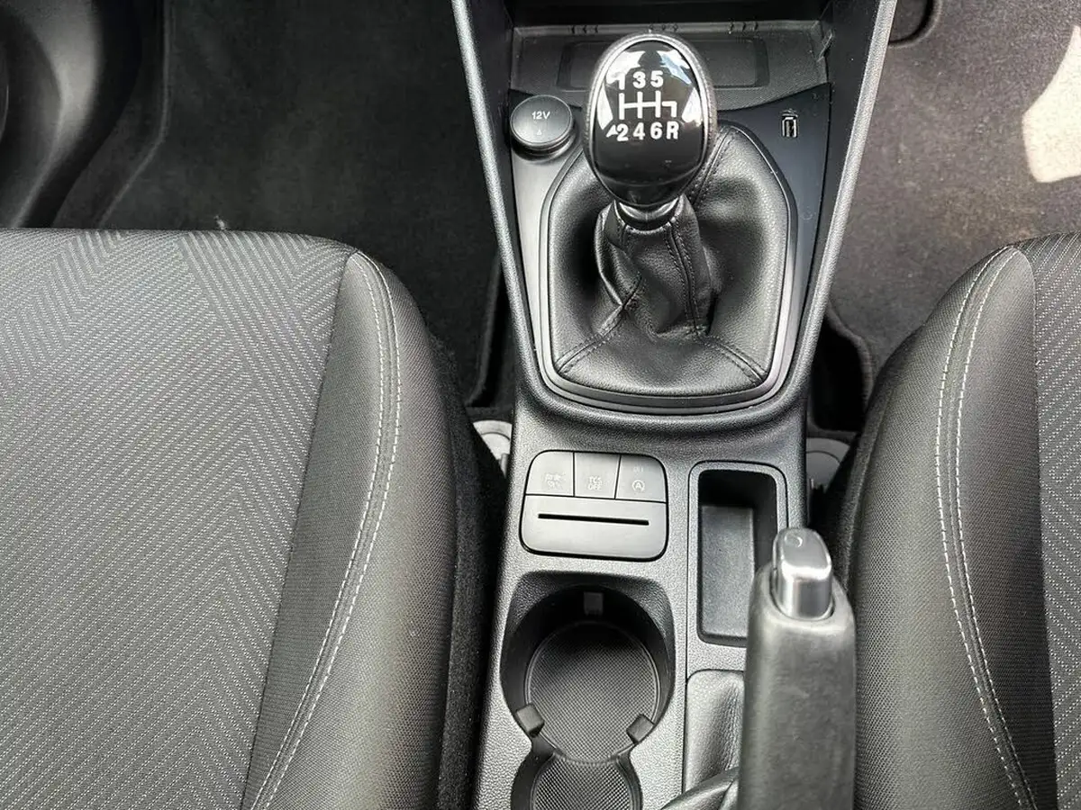 2022-ford-fiesta-10t-trend-100ps-5d-big-27