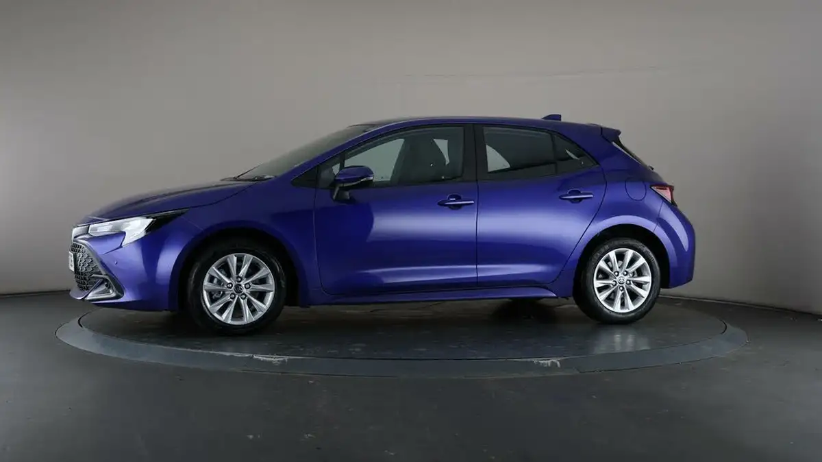 2023-toyota-corolla-18-vvt-i-icon-138bhp-hatchback-5d-big-40