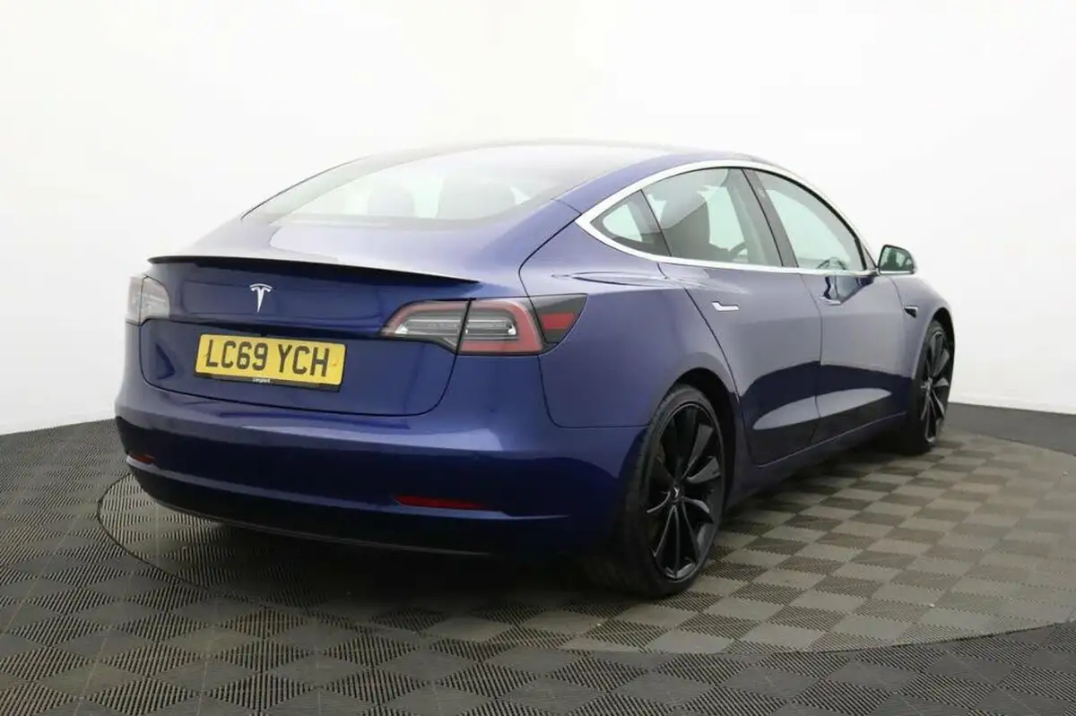 2019-tesla-model-3-e-4x4-performance-pack-big-4