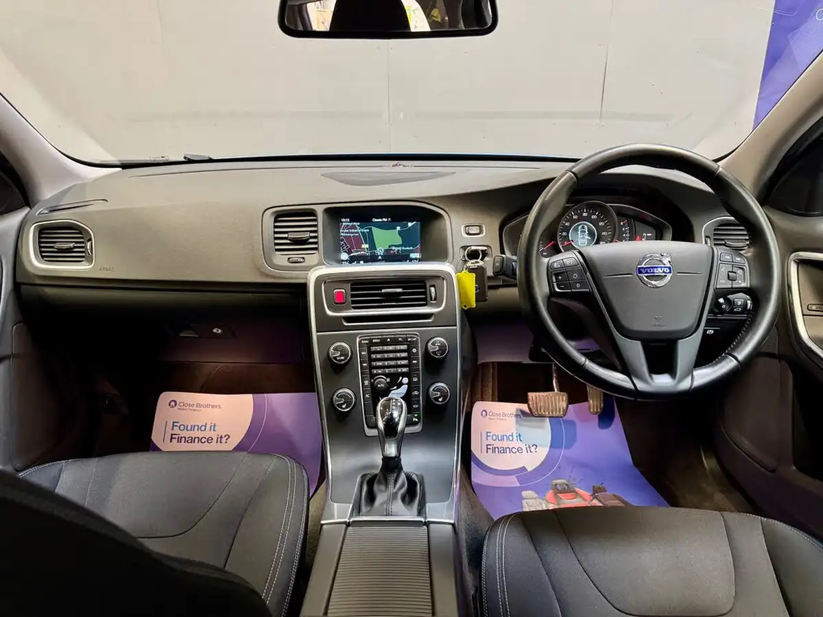 2016-volvo-v60-20-t4-business-edition-geartronic-big-13