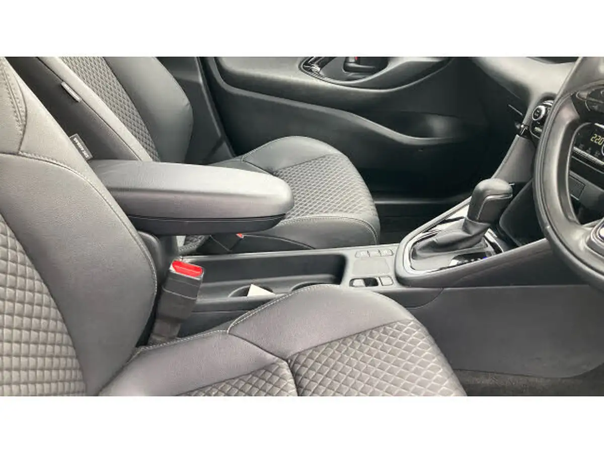 2022-toyota-yaris-15-vvt-i-dynamic-big-39