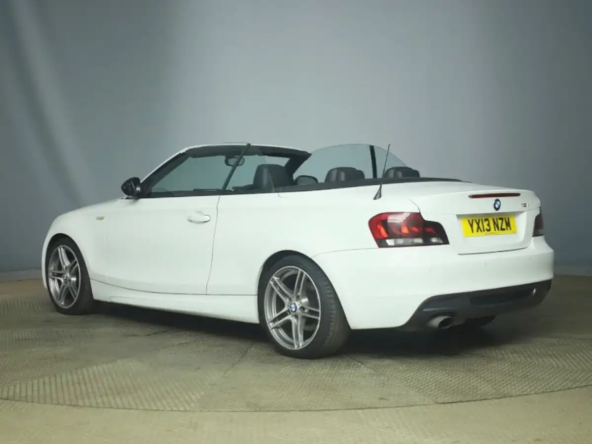 2013-bmw-1-series-20-118i-sport-plus-edition-big-1