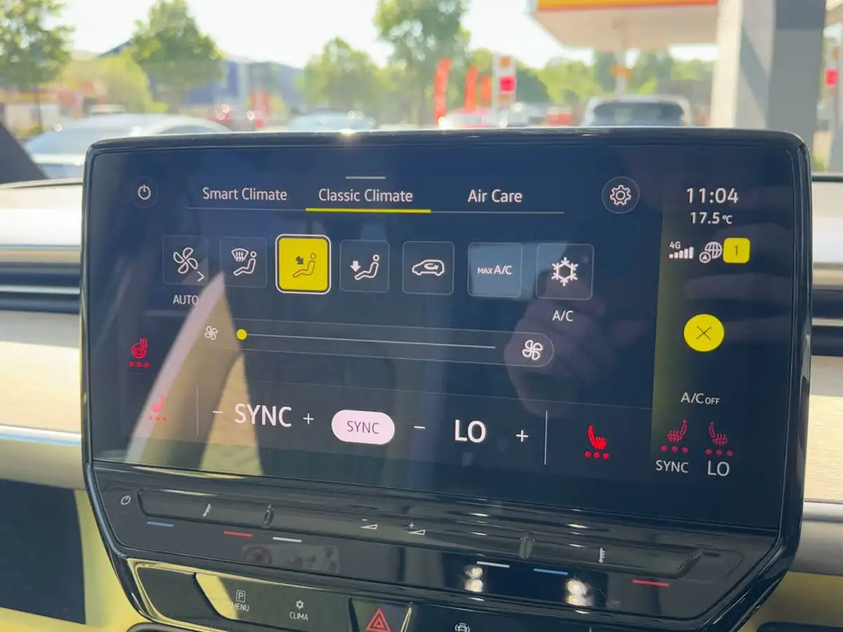 2023-volkswagen-idbuzz-e-style-standard-big-62