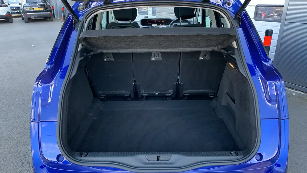 2019-citroen-c4-spacetourer-15bluehdi-flair-big-18