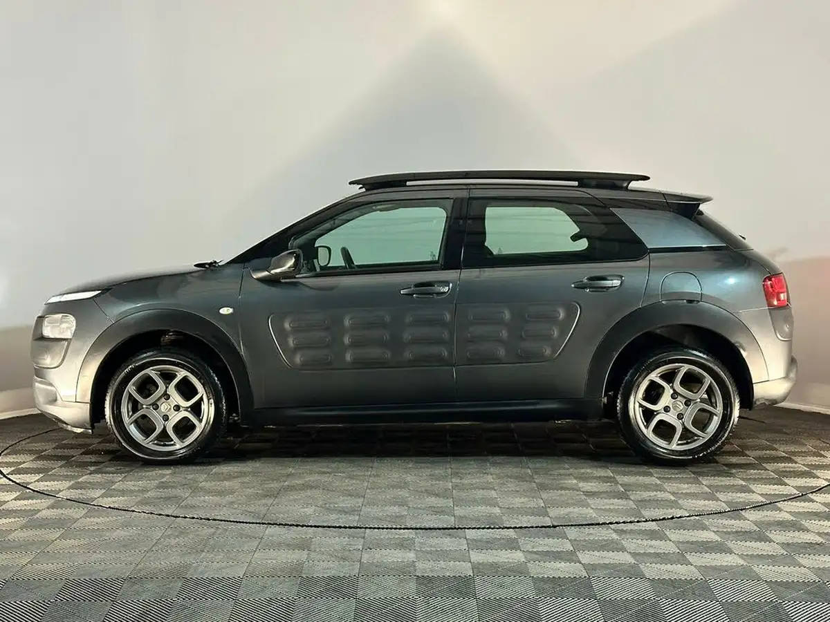 2015-citroen-c4-cactus-12-feel-82ps-big-4
