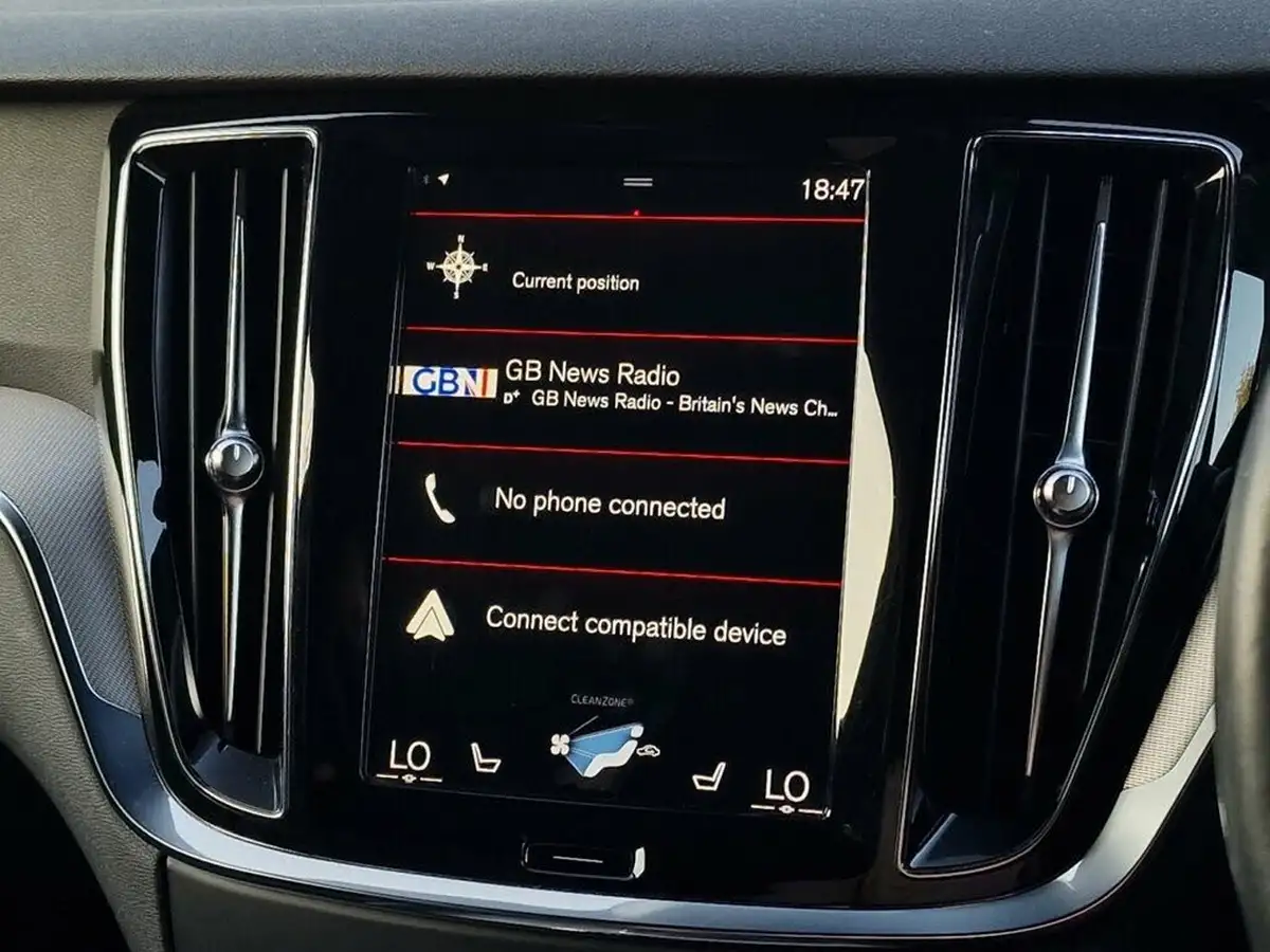 2020-volvo-v60-20-t4-r-design-plus-big-25