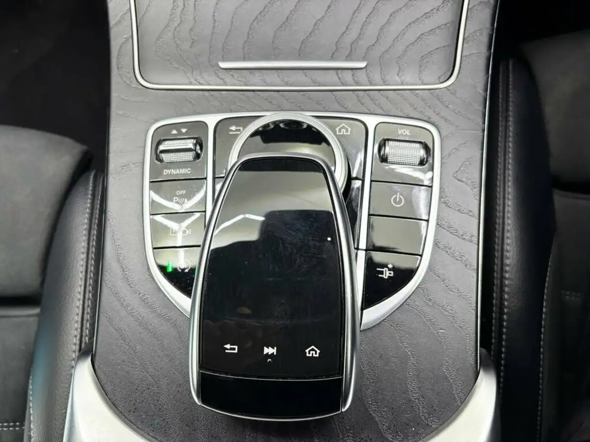 2020-mercedes-benz-c-class-15-c200-amg-line-premiumss-coupe-2d-big-22