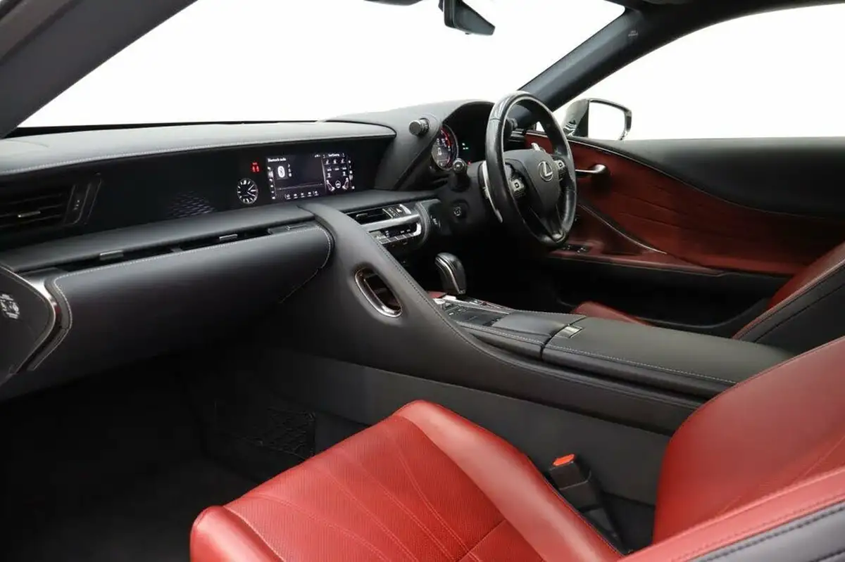 2017-lexus-lc-500-50-big-8