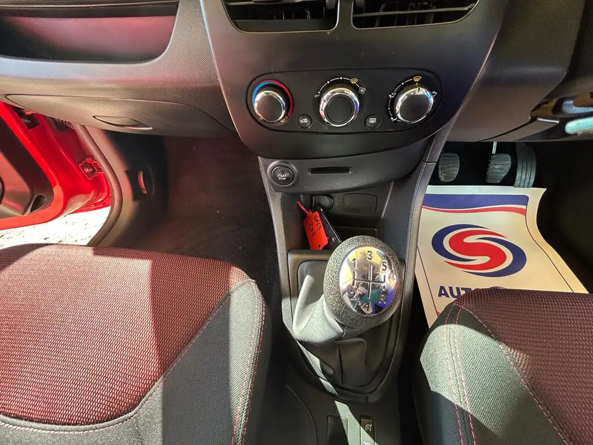 2014-renault-clio-12-expression-big-30