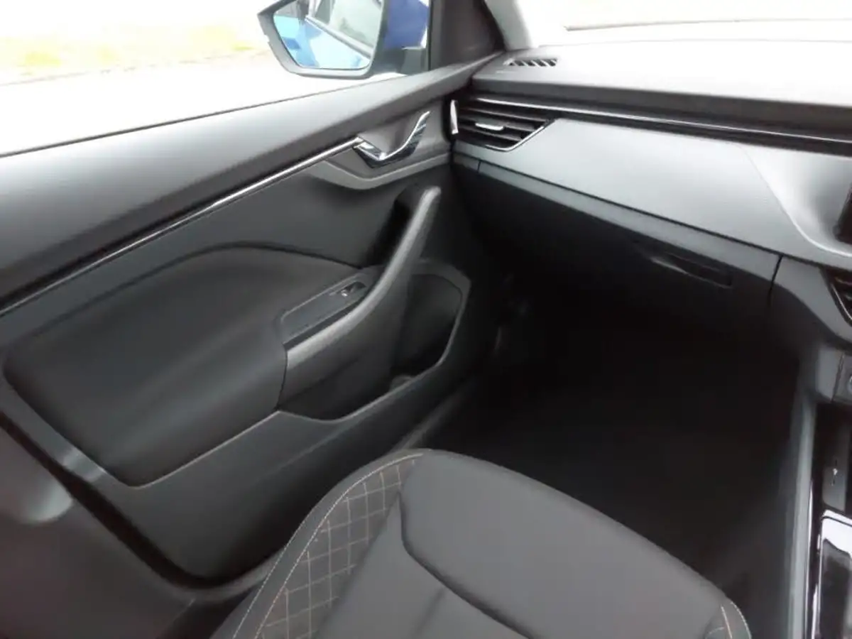 2020-skoda-kamiq-10-tsi-se-115ps-dsg-big-9