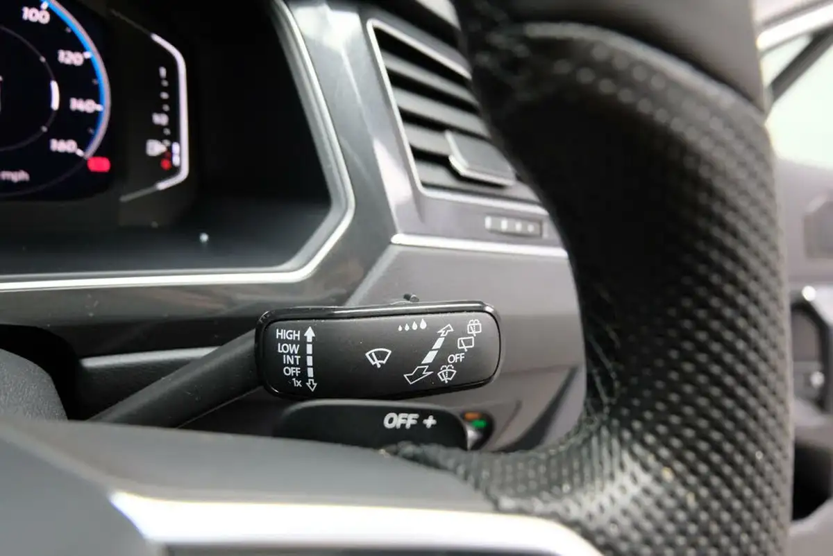 2024-volkswagen-tiguan-15-tsi-r-line-edition-big-18