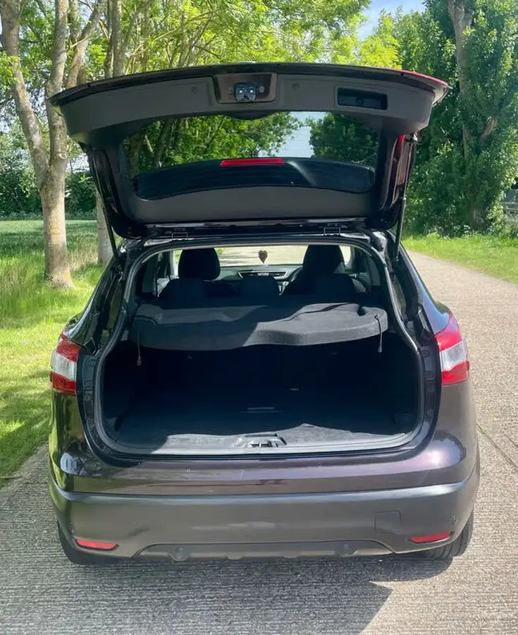2014-nissan-qashqai-12-acenta-premium-big-47
