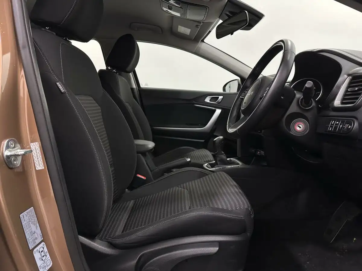 2022-kia-xceed-10-t-gdi-2-big-26