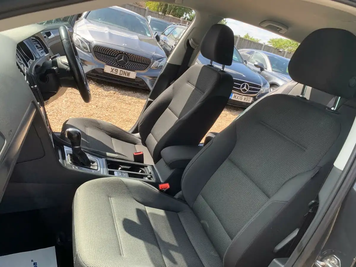 2019-volkswagen-golf-16tdi-match-hatchback-5d-dsg-big-28