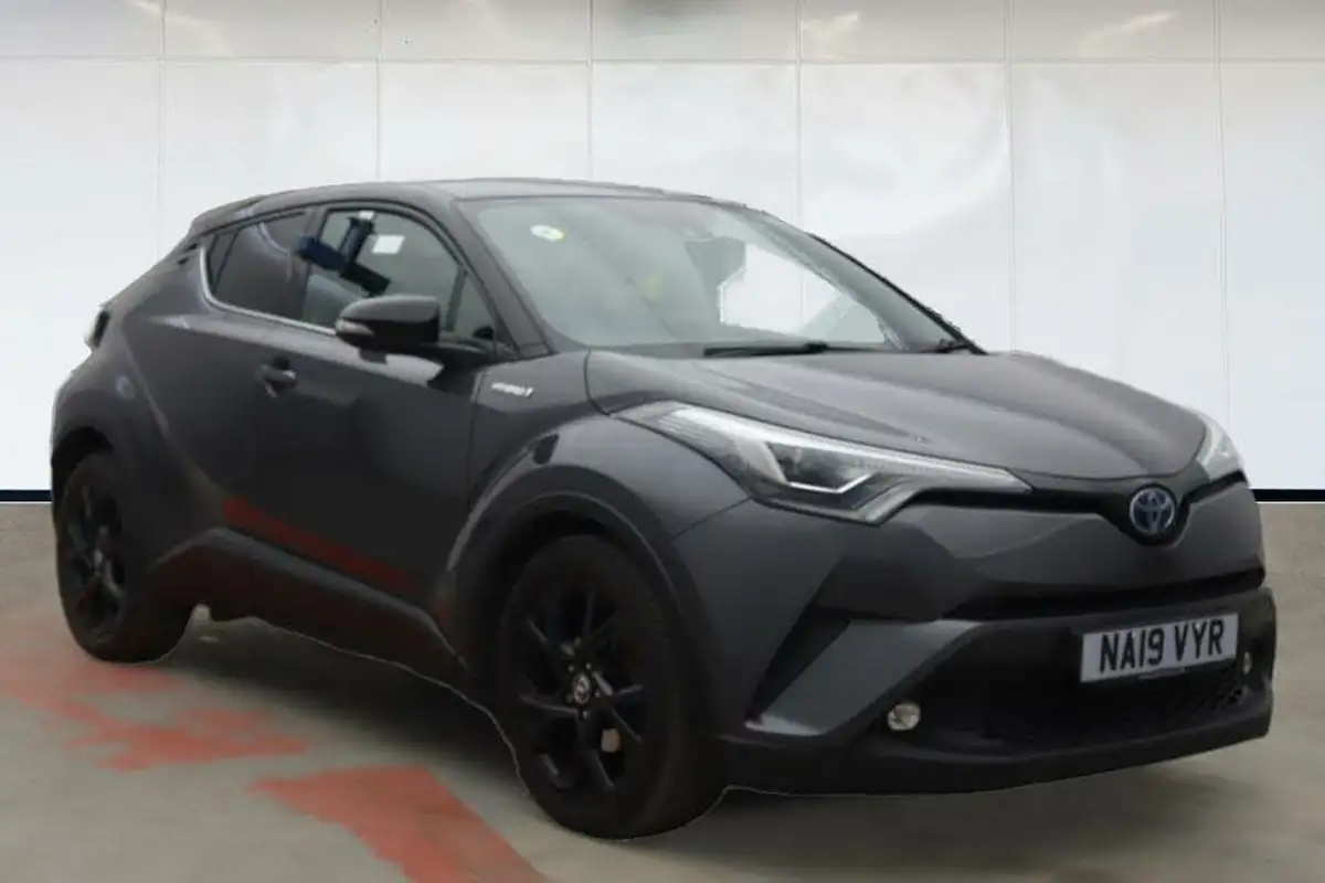 2019-toyota-c-hr-18-vvt-i-dynamic-big-0