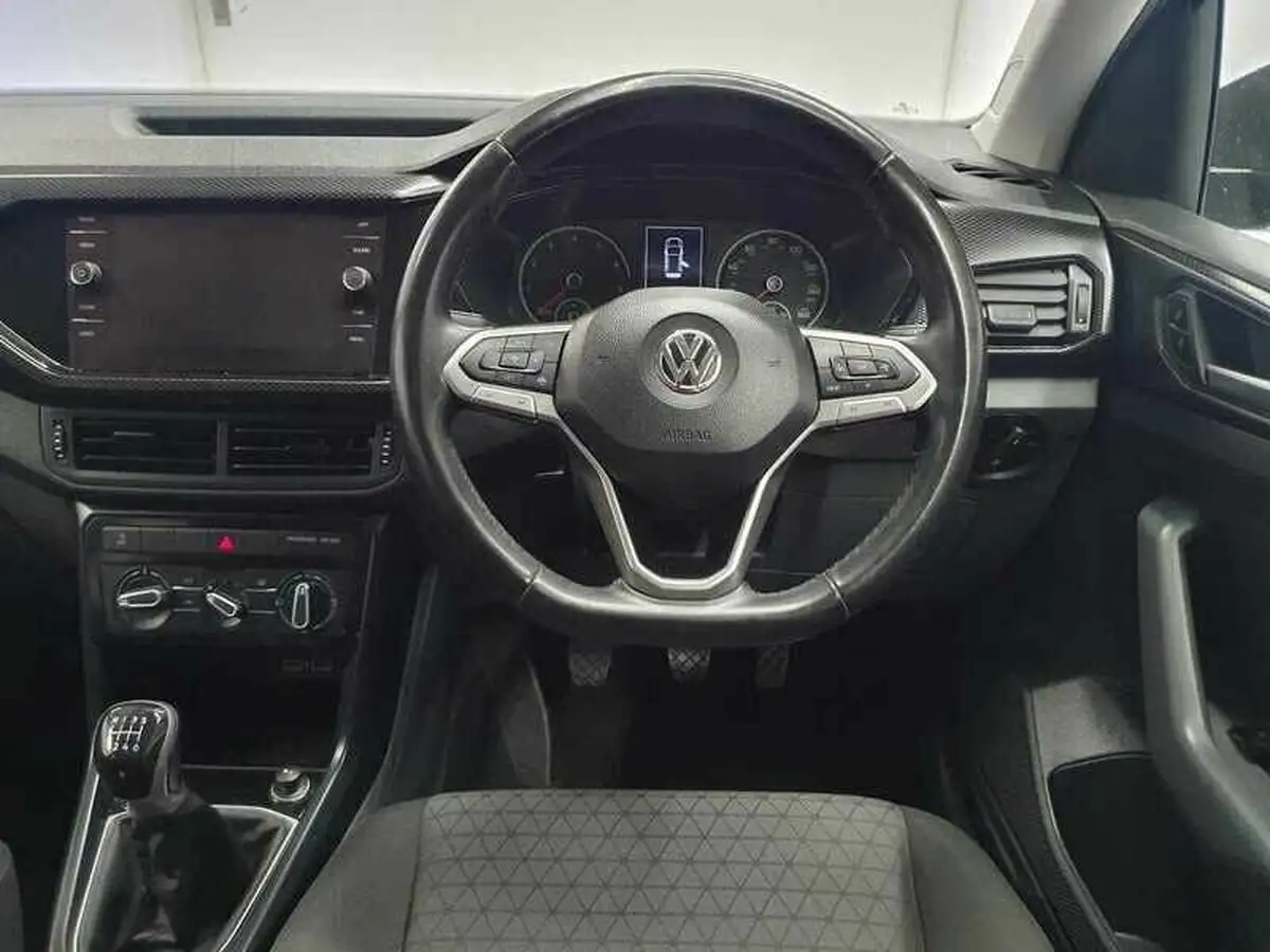 2020-volkswagen-t-cross-10-tsi-se-115ps-big-9