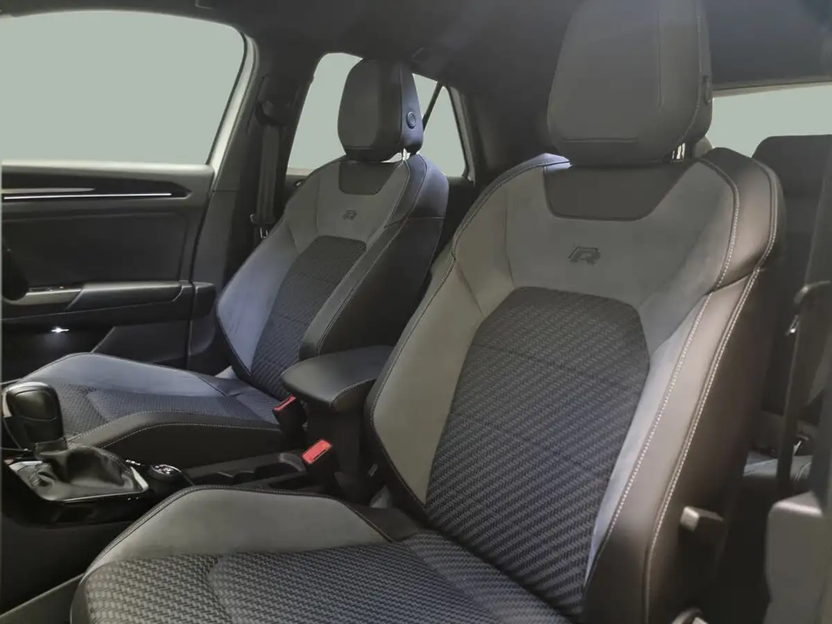 2020-volkswagen-t-roc-20-tsi-r-big-28