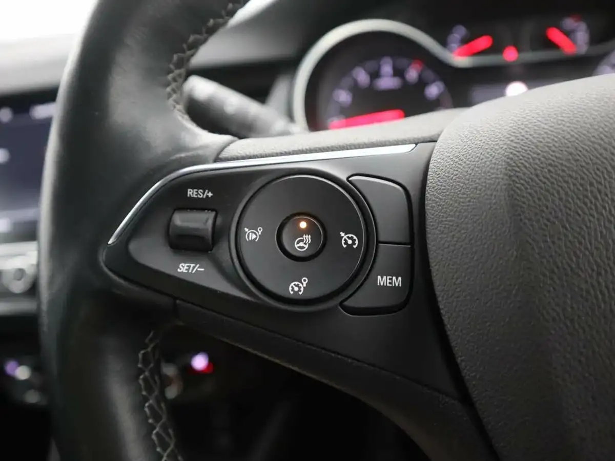 2022-vauxhall-crossland-15-ultimate-110ps-big-32