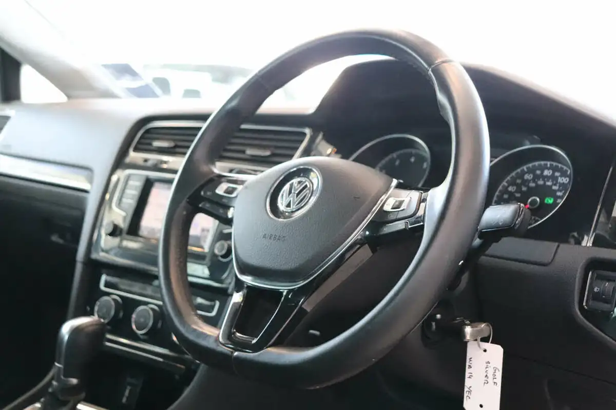 2014-volkswagen-golf-14-gt-tsi-140ps-act-hatchback-5d-1395cc-dsg-big-20