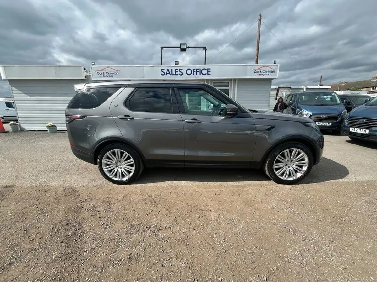 2017-land-rover-discovery-30td6-se-259ps-awd-station-wagon-5d-auto-big-4