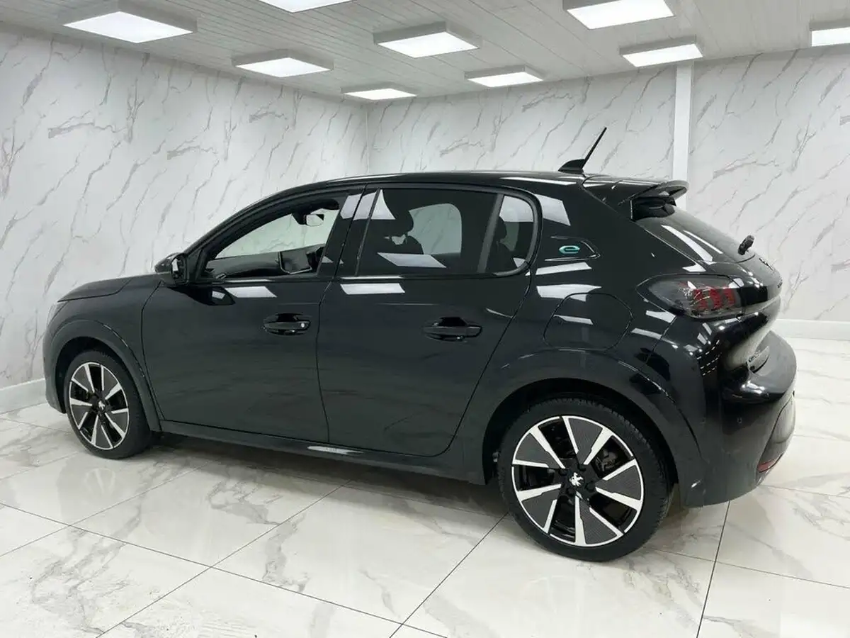 2023-peugeot-208-e-gt-136ps-50kwh-big-10
