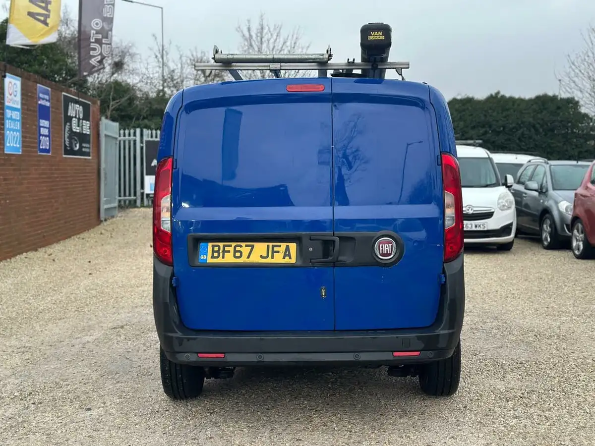 2017-fiat-doblo-cargo-13td-l1h1-sx-big-10