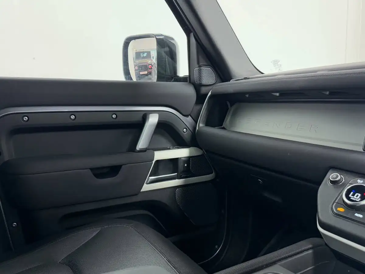 2021-land-rover-90-defender-20-p300-x-dynamic-se-big-36