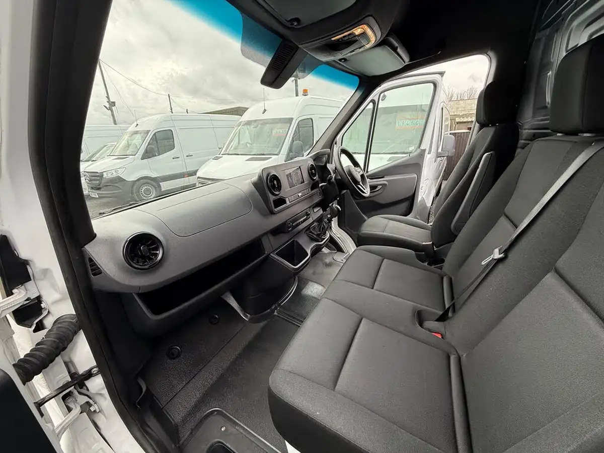 2020-mercedes-benz-sprinter-20cdi-315-l1h1-progressive-big-29
