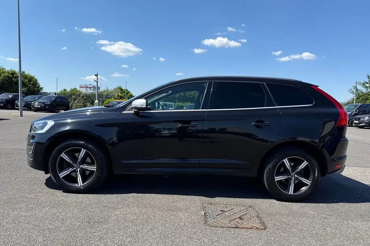 2016-volvo-xc60-20td-d4-r-design-lux-nav-geartronic-big-29