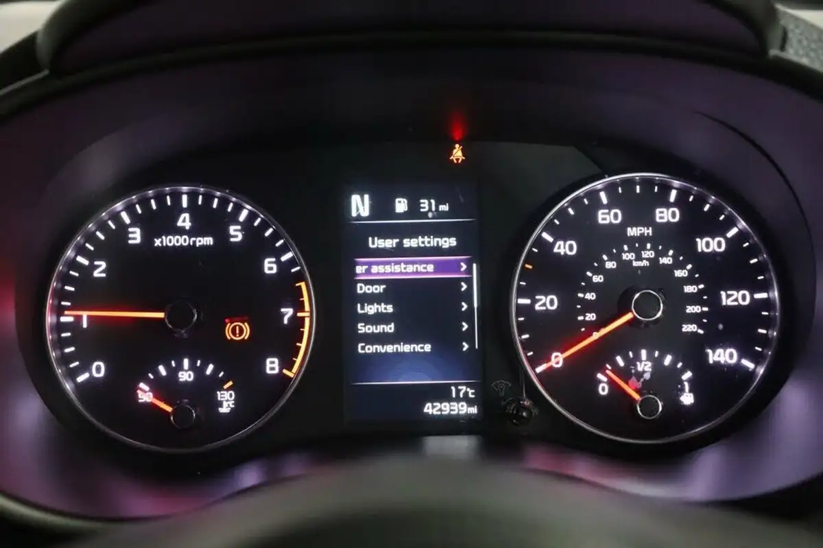 2021-kia-picanto-10-gt-line-auto-seq-big-14