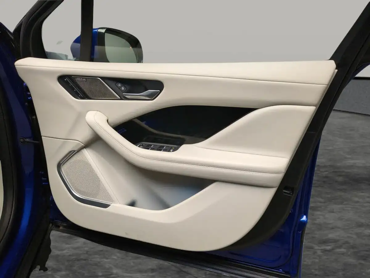 2021-jaguar-i-pace-ev400-hse-big-43