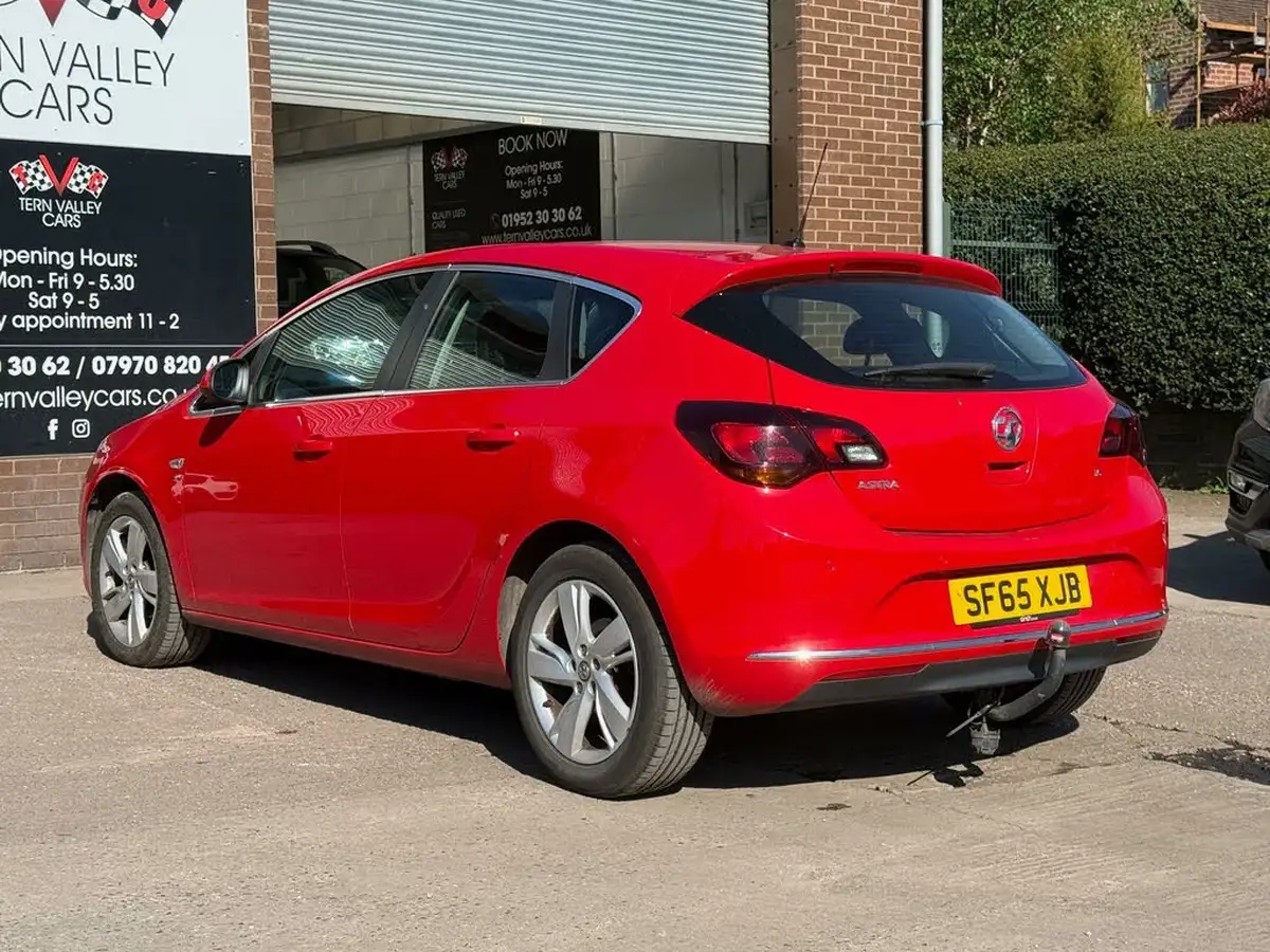 2015-vauxhall-astra-16-sri-115ps-hatchback-auto-big-68
