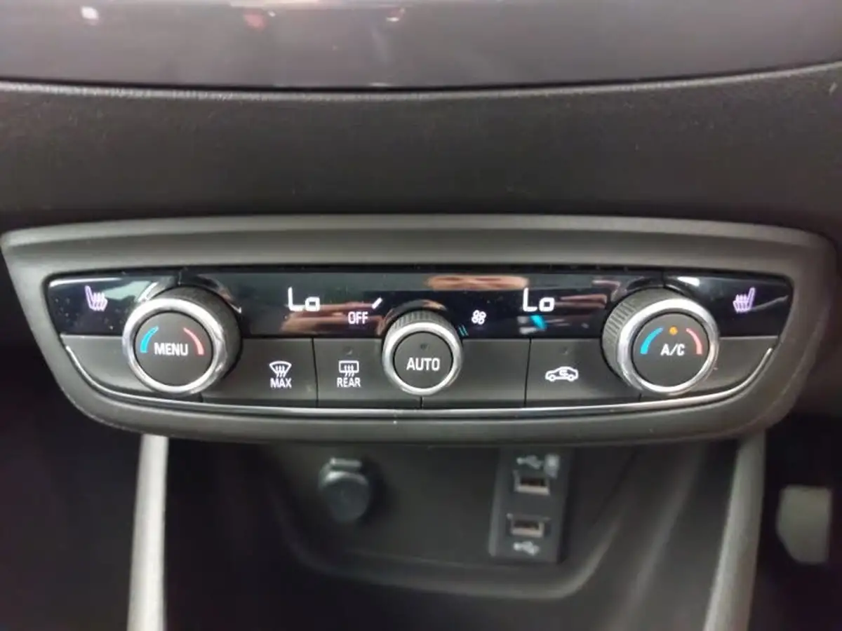 2022-vauxhall-crossland-12-ultimate-130ps-auto-big-17