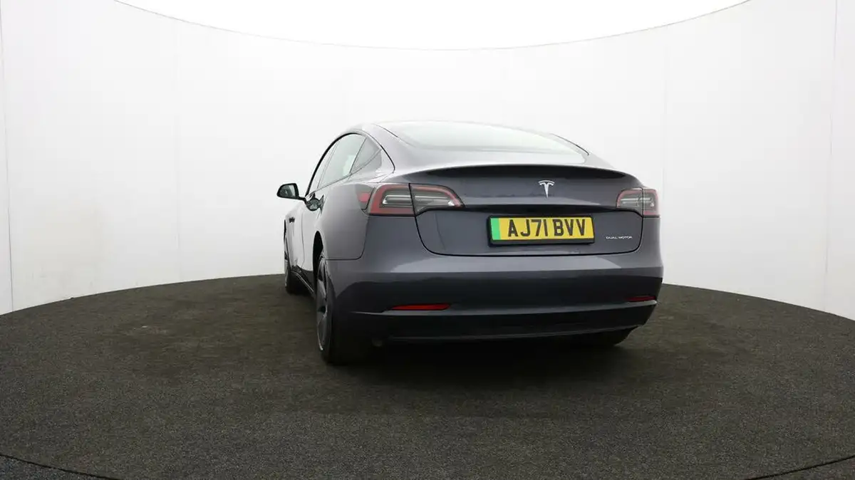 2021-tesla-model-3-e-long-range-awd-big-33