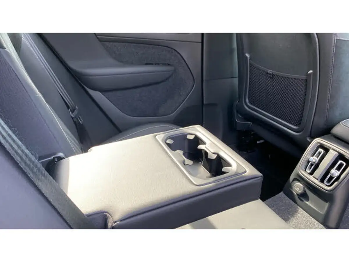 2021-volvo-xc40-15-t5-r-design-pro-258bhp-big-24