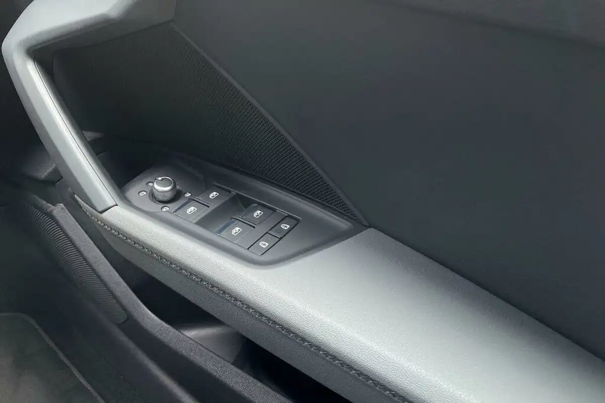 2022-audi-a3-14-40-tfsi-e-s-line-big-39