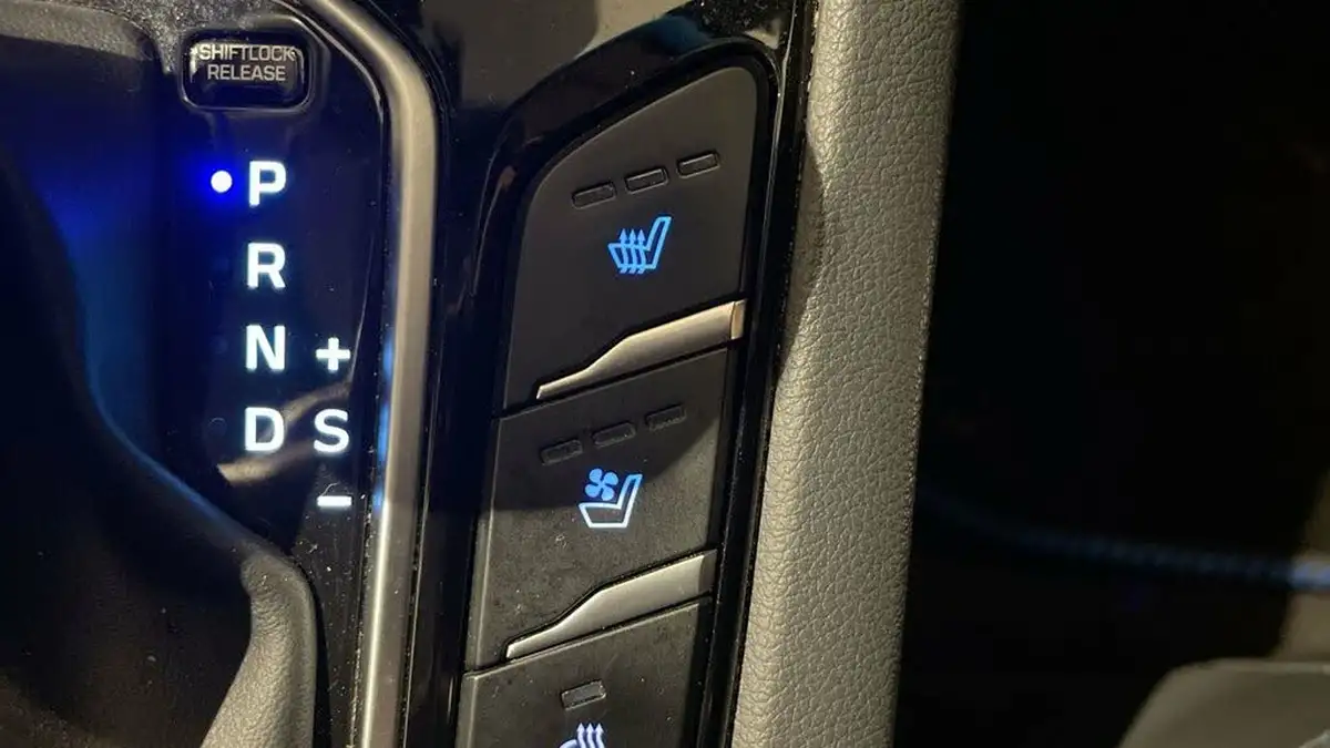 2019-hyundai-ioniq-16-gdi-premium-se-plug-in-hybrid-big-22