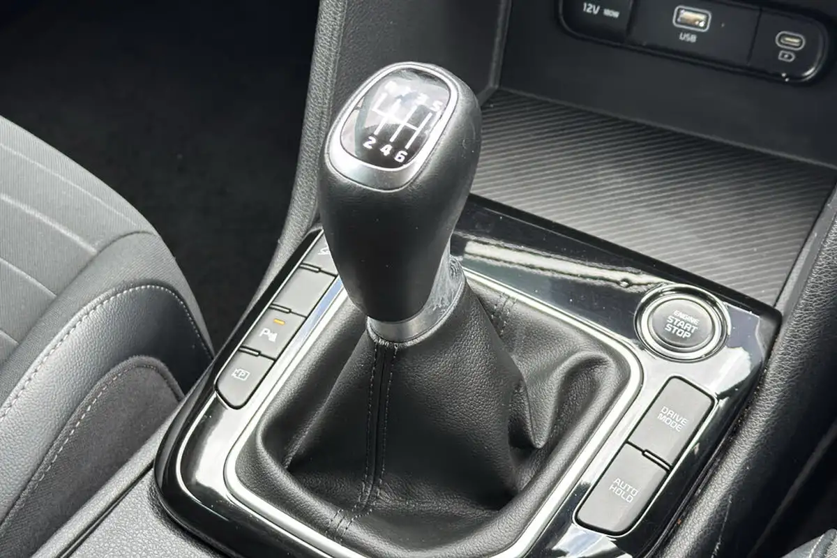2022-kia-sportage-16-t-gdi-3-148bhp-1598cc-big-12