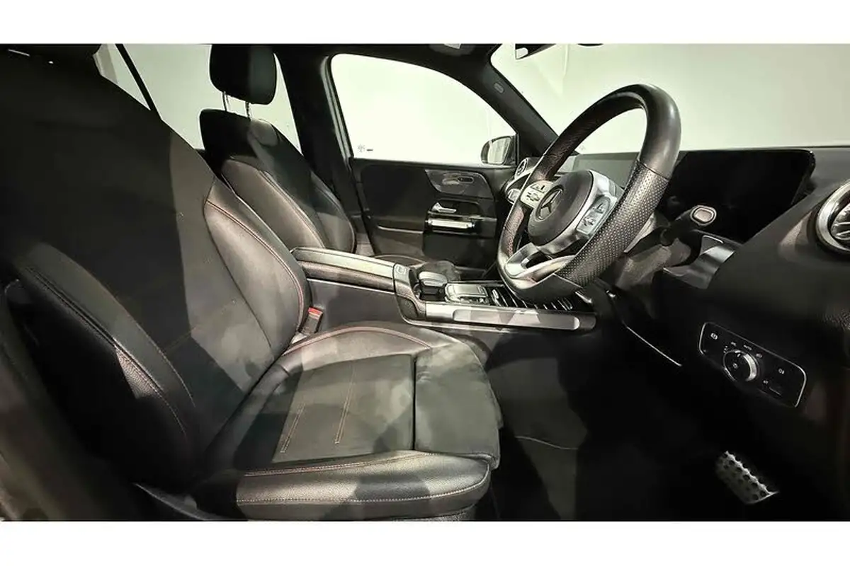 2021-mercedes-benz-glb-class-20d-glb200d-amg-line-premium-4matic-big-17